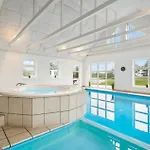 別荘 Awesome In Harboore With Sauna *