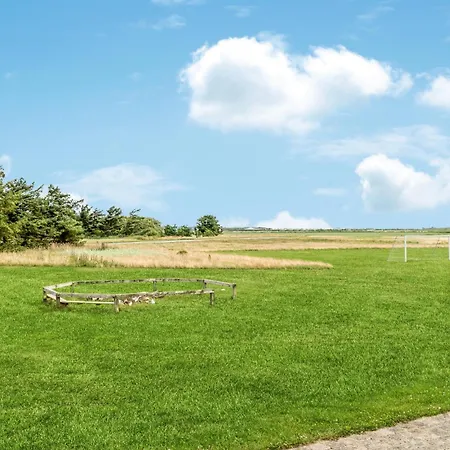 別荘 Awesome In Harboore With Sauna