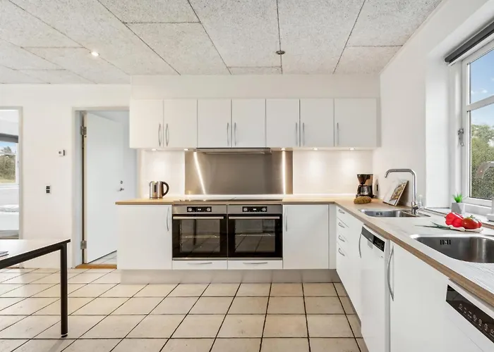 Awesome In Harboore With Sauna Сasa de vacaciones Harboør